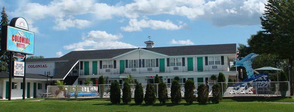 Colonial Motel Wisconsin Dells Exteriér fotografie